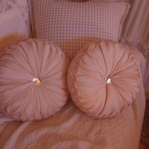 Set Of 2 Pink Round Braided Throw Pillows🥰